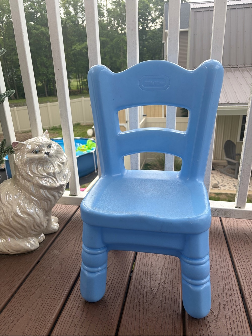 Vintage Little Tikes blue Victorian Tender Heart Country Child Size Chair